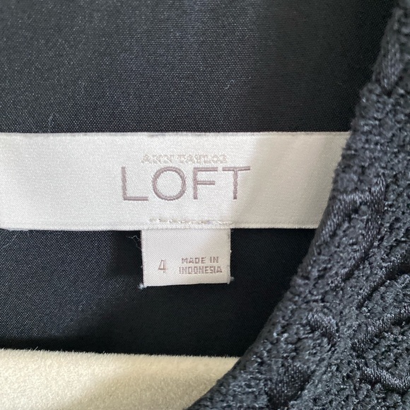 LOFT Lace Pencil Dress Black Back Zipper Pleated Skirt Fully Lined Size 4 - Picture 4 of 5